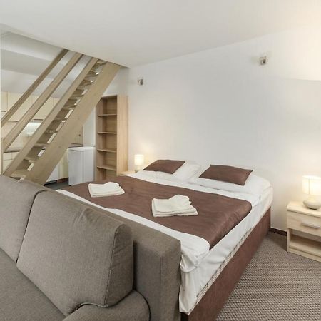 Hotel Na Stare Poste Jilemnice Buitenkant foto